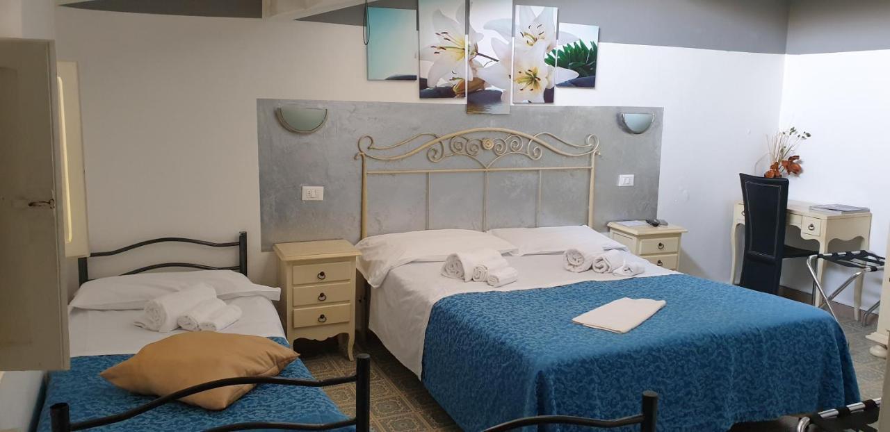 Hotel Bianchi เวียเรจโจ ภายนอก รูปภาพ