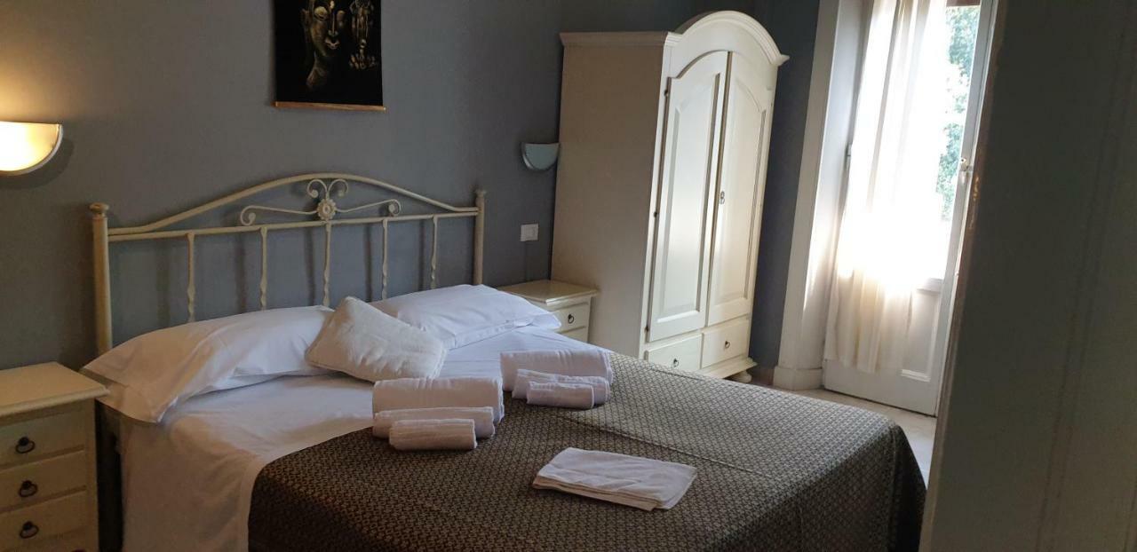 Hotel Bianchi เวียเรจโจ ภายนอก รูปภาพ