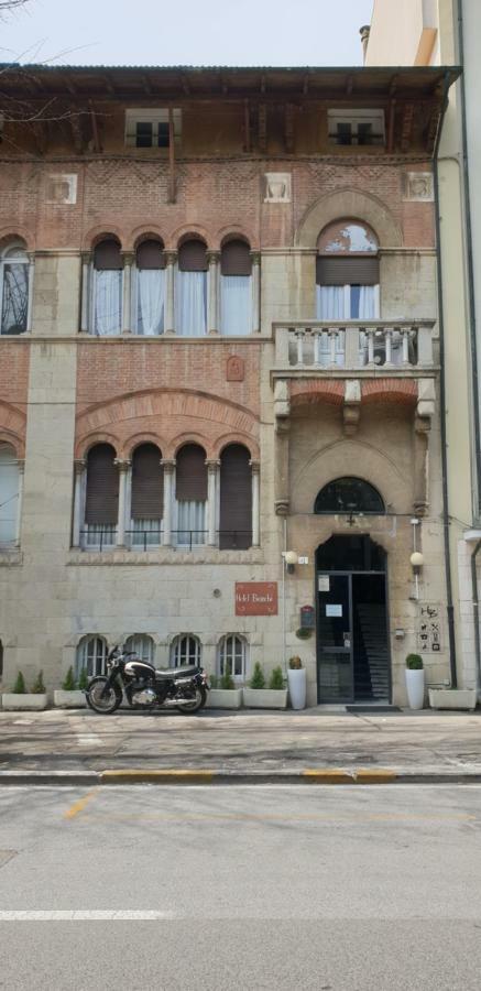Hotel Bianchi เวียเรจโจ ภายนอก รูปภาพ